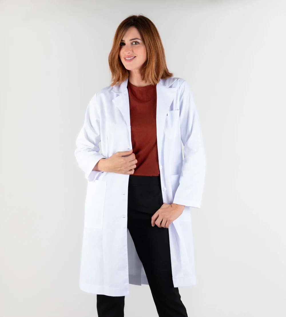 Bata larga sanitaria color blanco para auxiliares